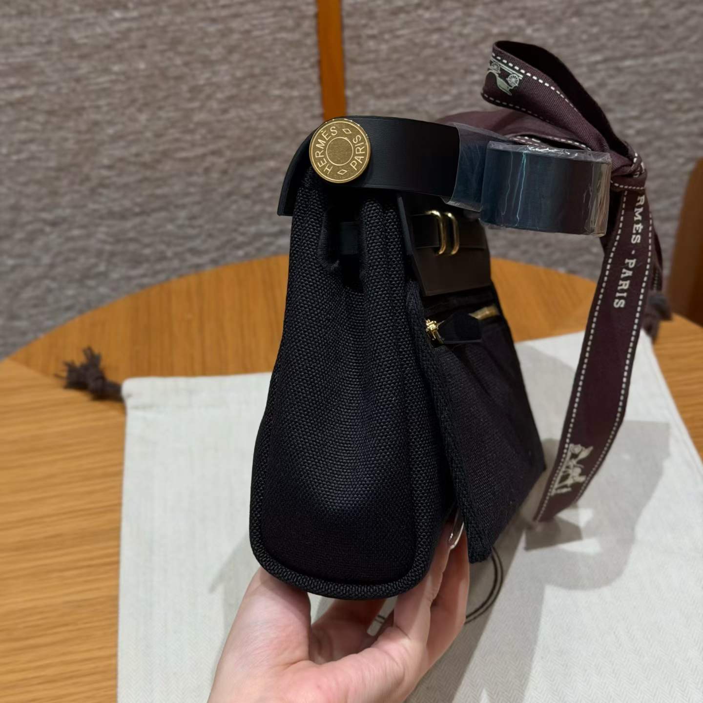 Hermès Herbag Zip 20 Shoulderpack view 4