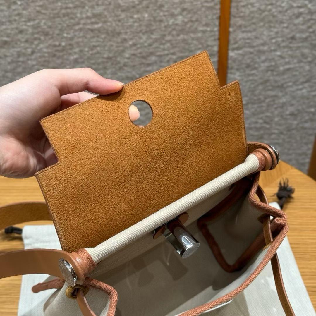 Hermès Herbag Zip 20 Shoulderpack view 9