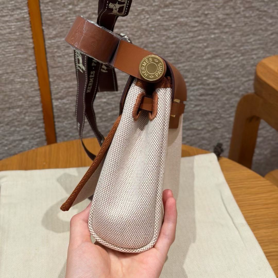 Hermès Herbag Zip 20 Shoulderpack view 3