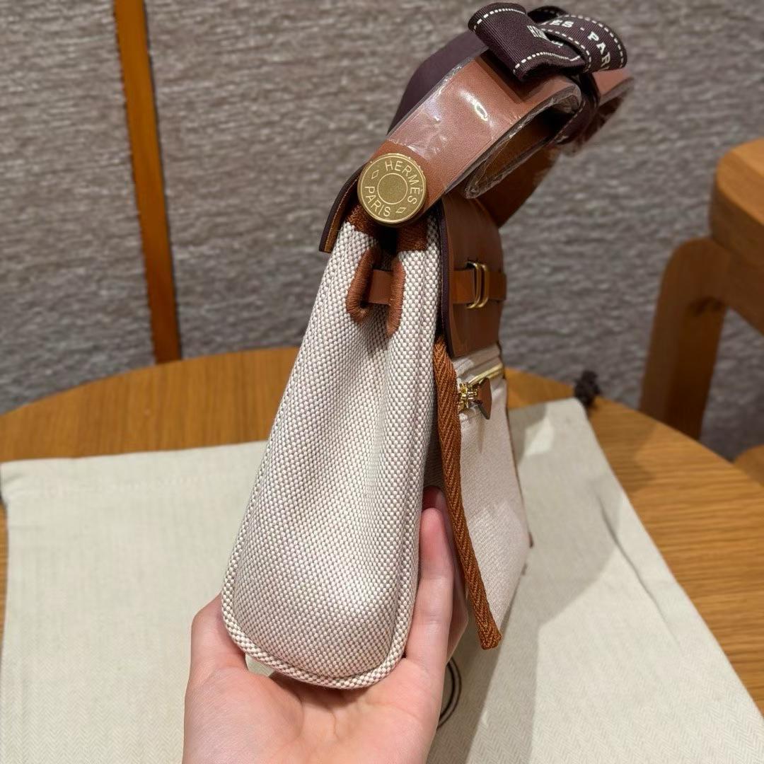 Hermès Herbag Zip 20 Shoulderpack view 4