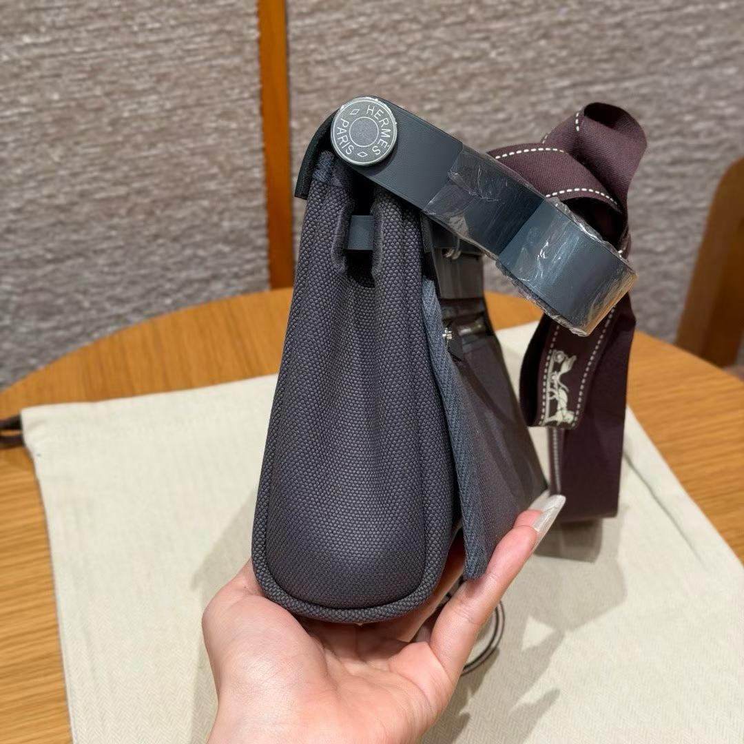 Hermès Herbag Zip 20 Shoulderpack view 3