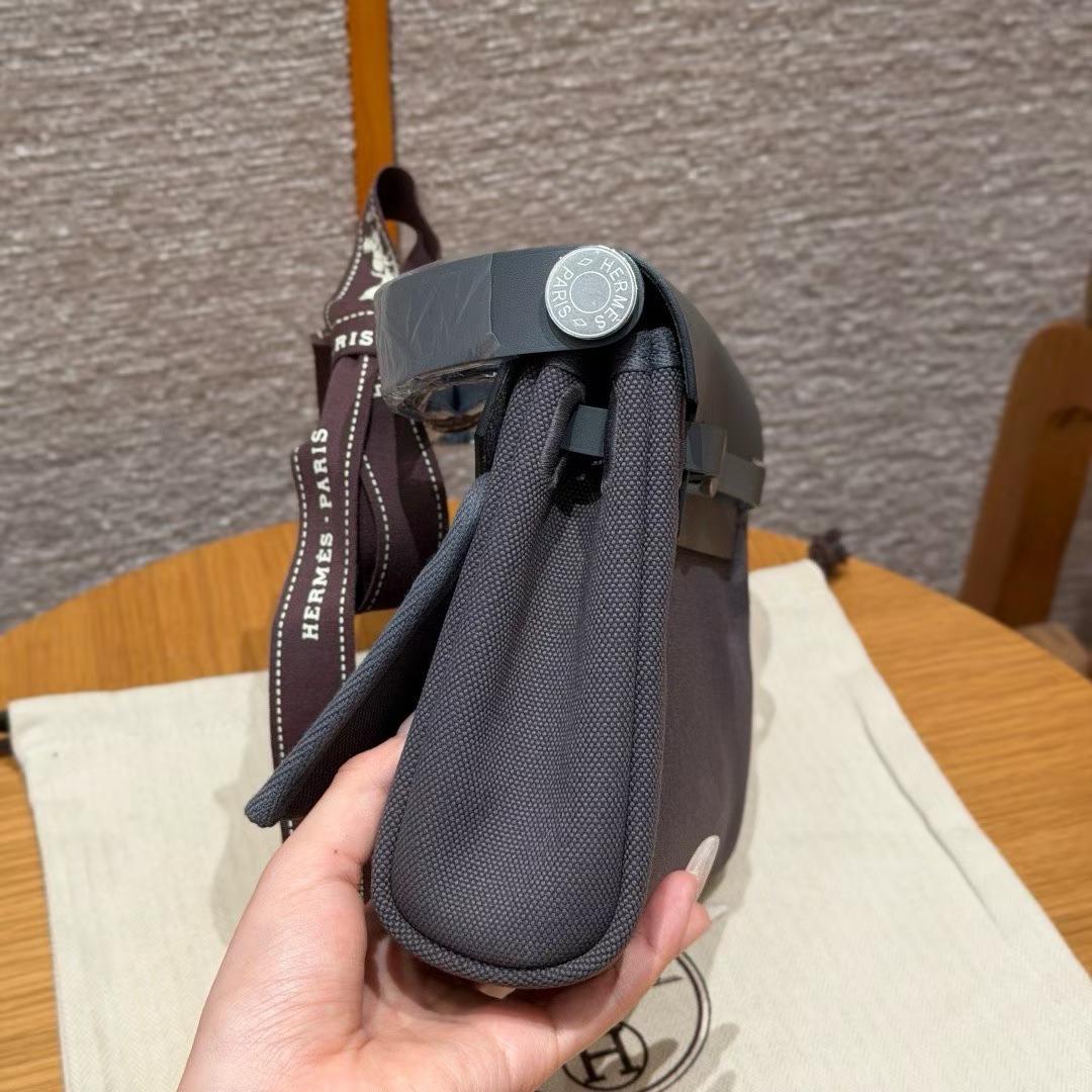 Hermès Herbag Zip 20 Shoulderpack view 4