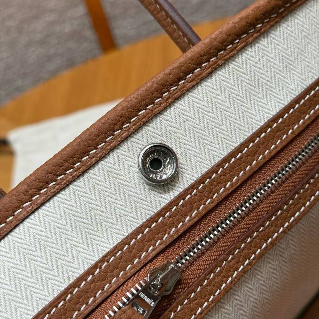 Hermès Neo Garden 23 Handbag view 9
