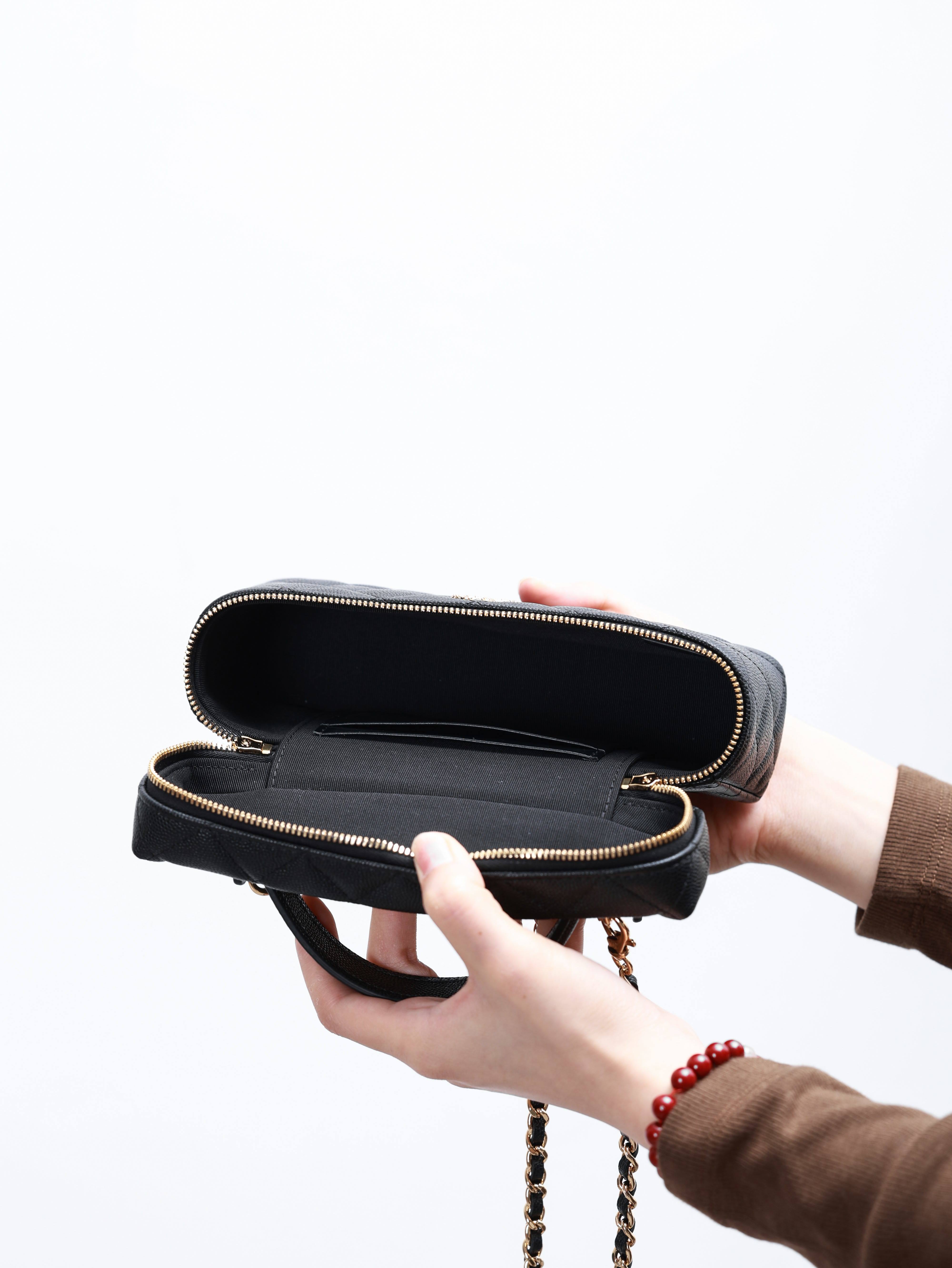 Chanel Classic Vanity with Chain view 3
