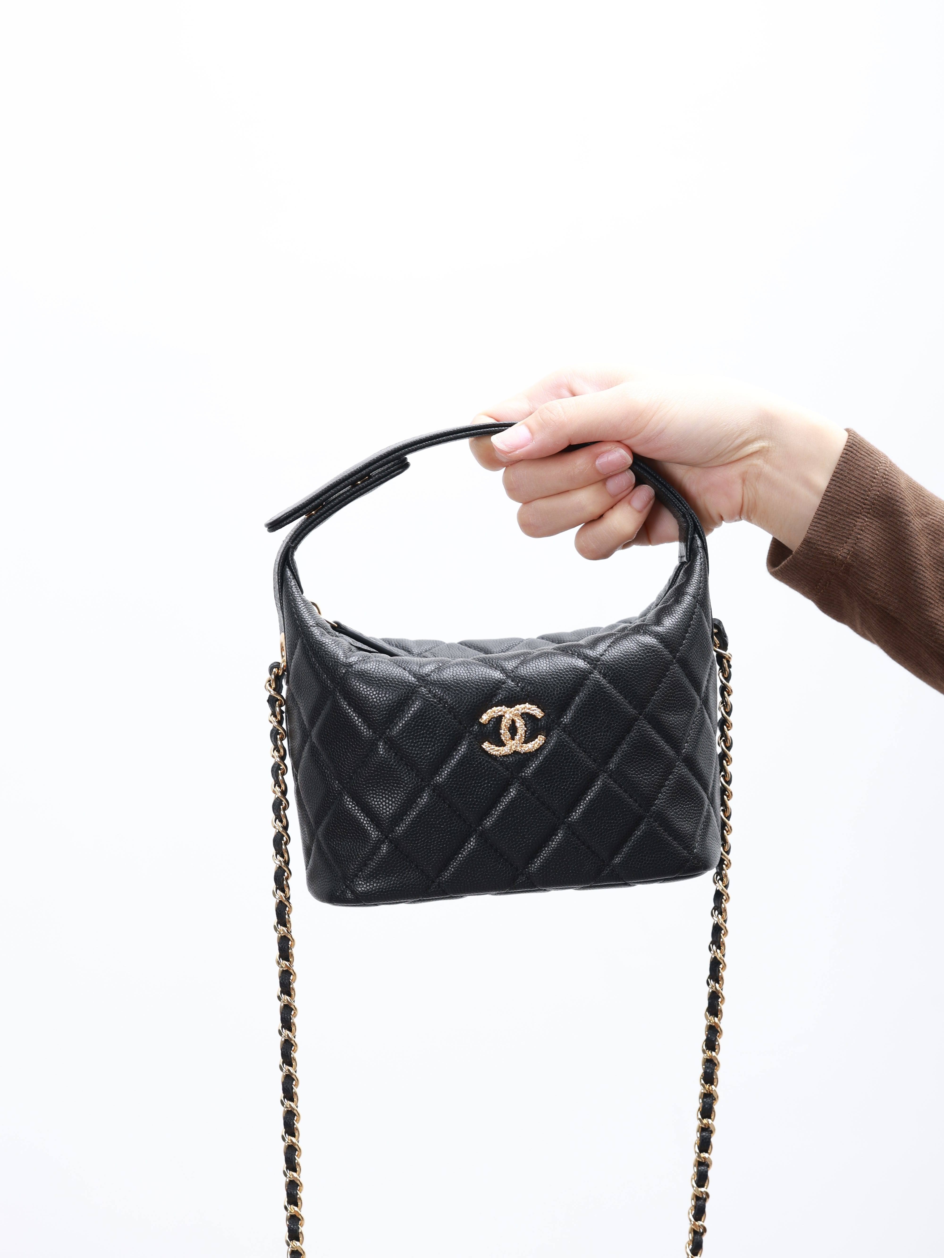 Chanel Classic Clutch with Chain view 1