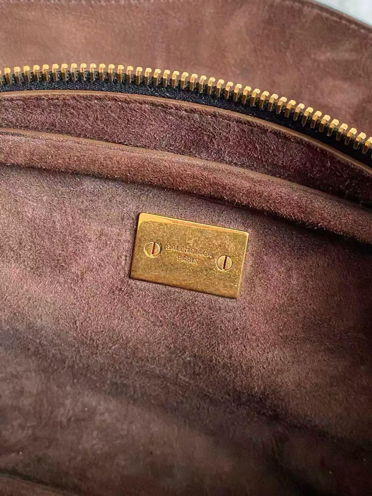 Balenciaga LE 7 Medium shoulder bag view 7