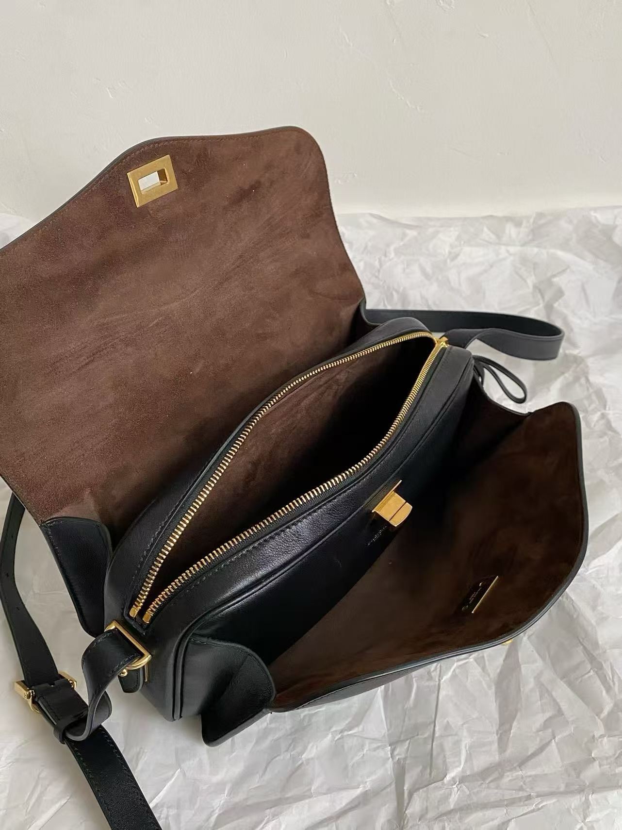 Balenciaga LE 7 Medium shoulder bag view 8