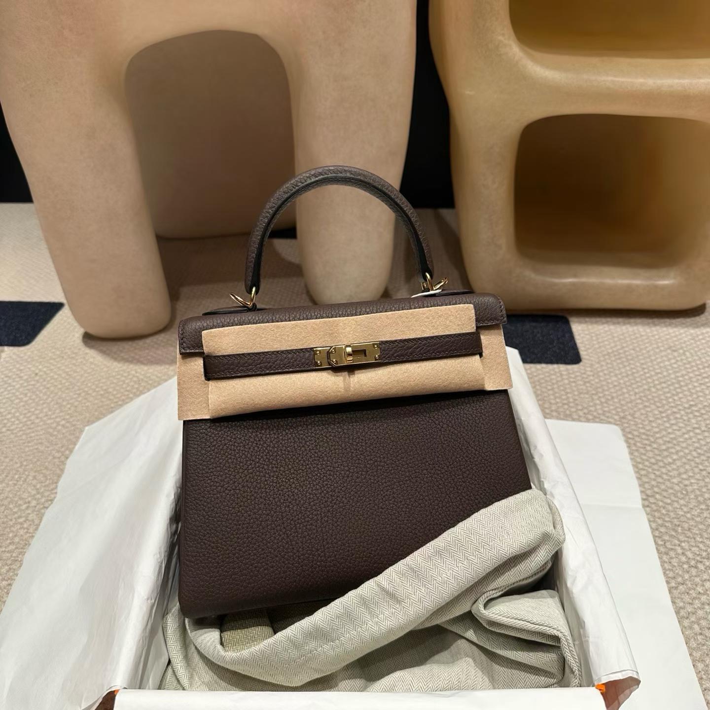 Hermès Kelly 25cm Togo Ebony view 5