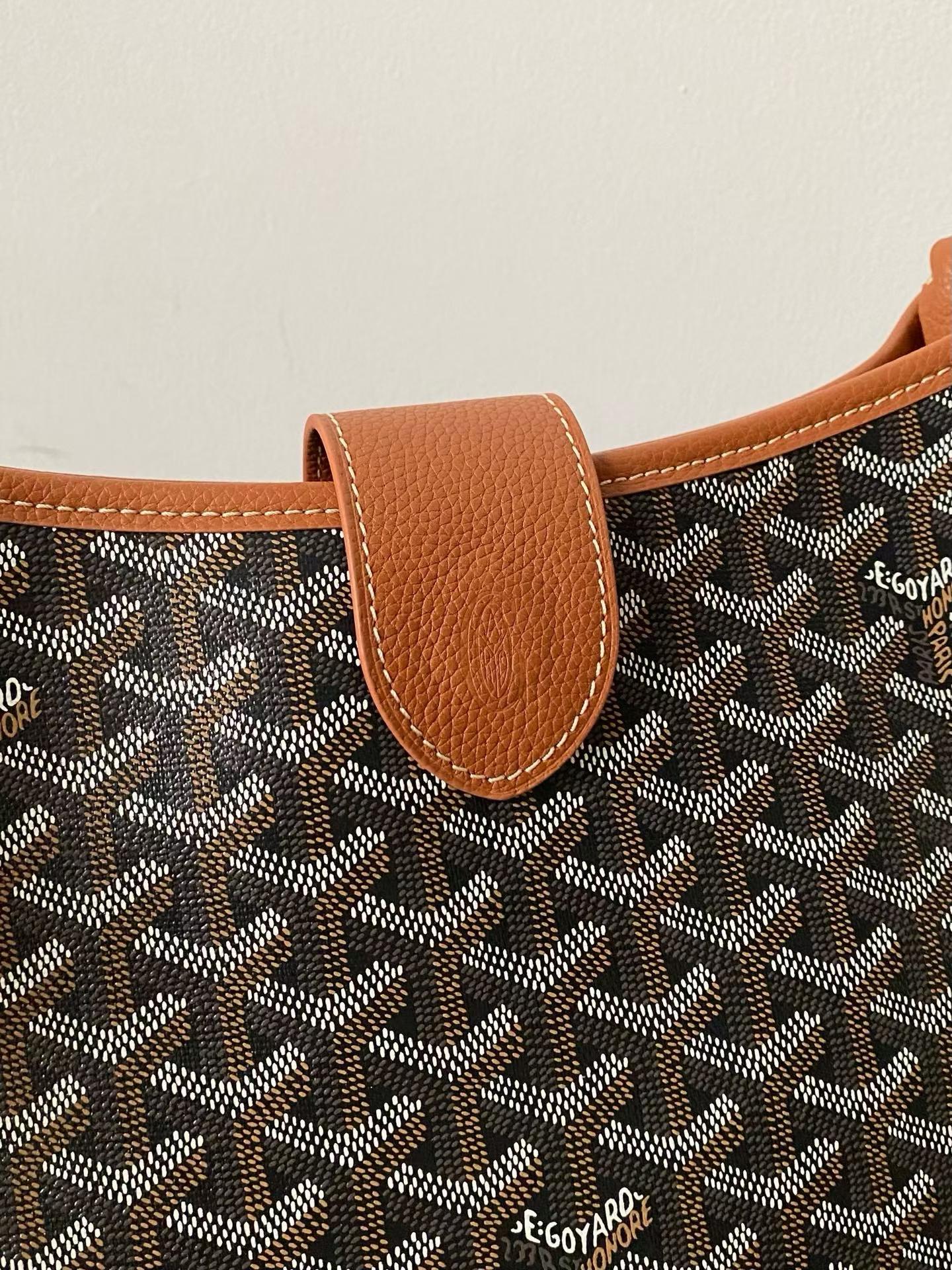 Goyard Musette bag view 12