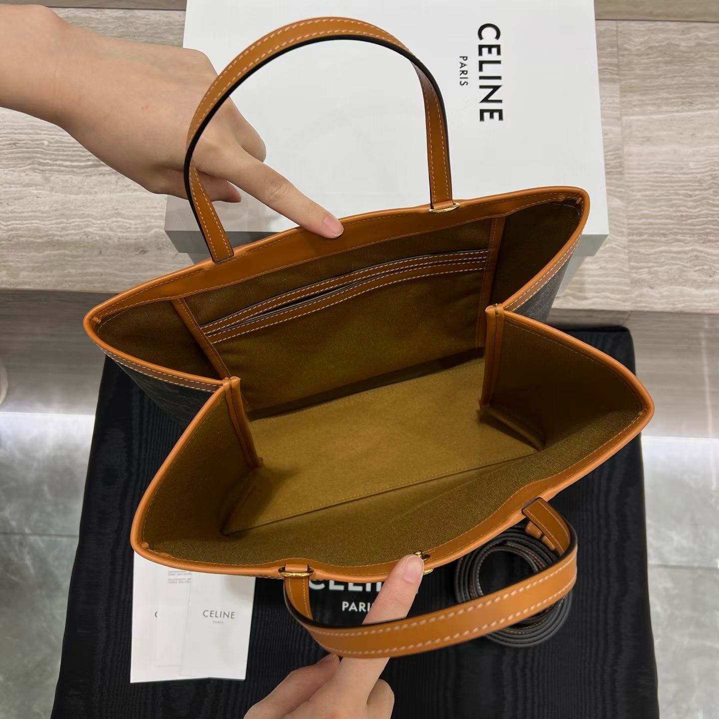 Celine FLAT SHOPPER IN Triomphe Canvas view 3