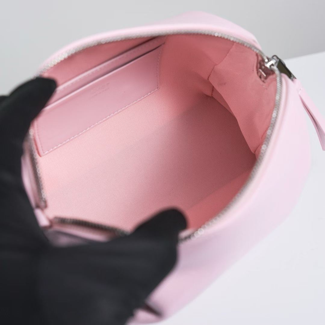 Dior Bow Pouch view 8
