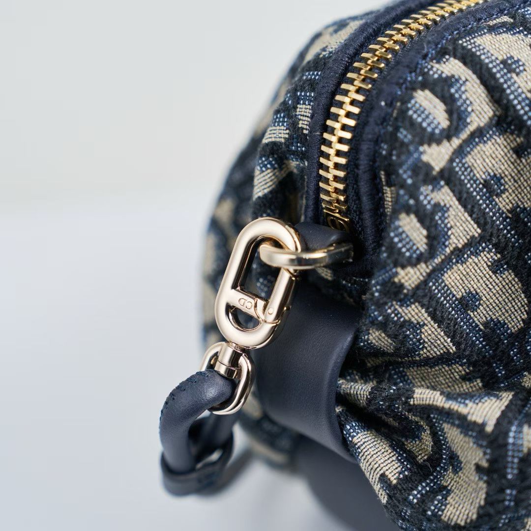 Dior Bow Pouch view 5