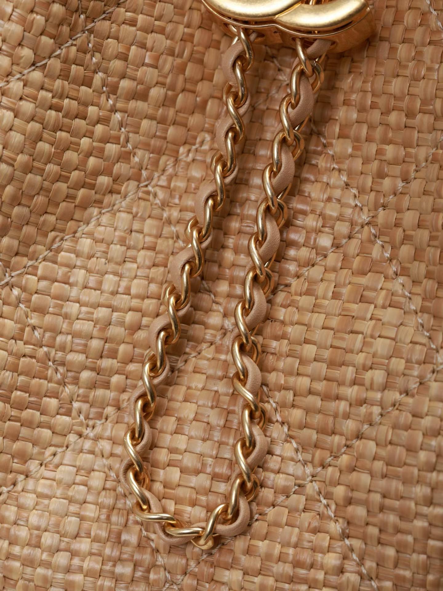 Chanel 25 Handbag view 5