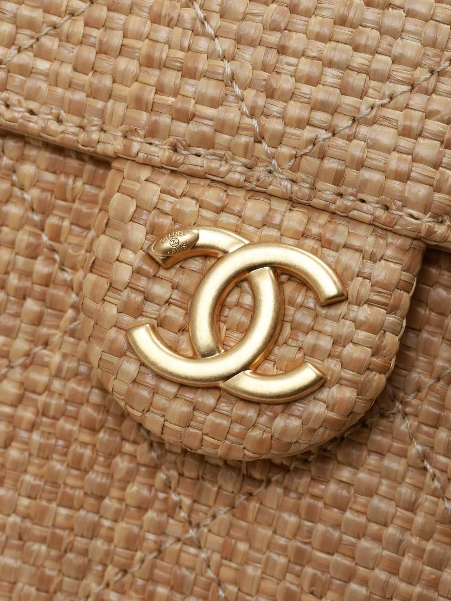 Chanel 25 Handbag view 6