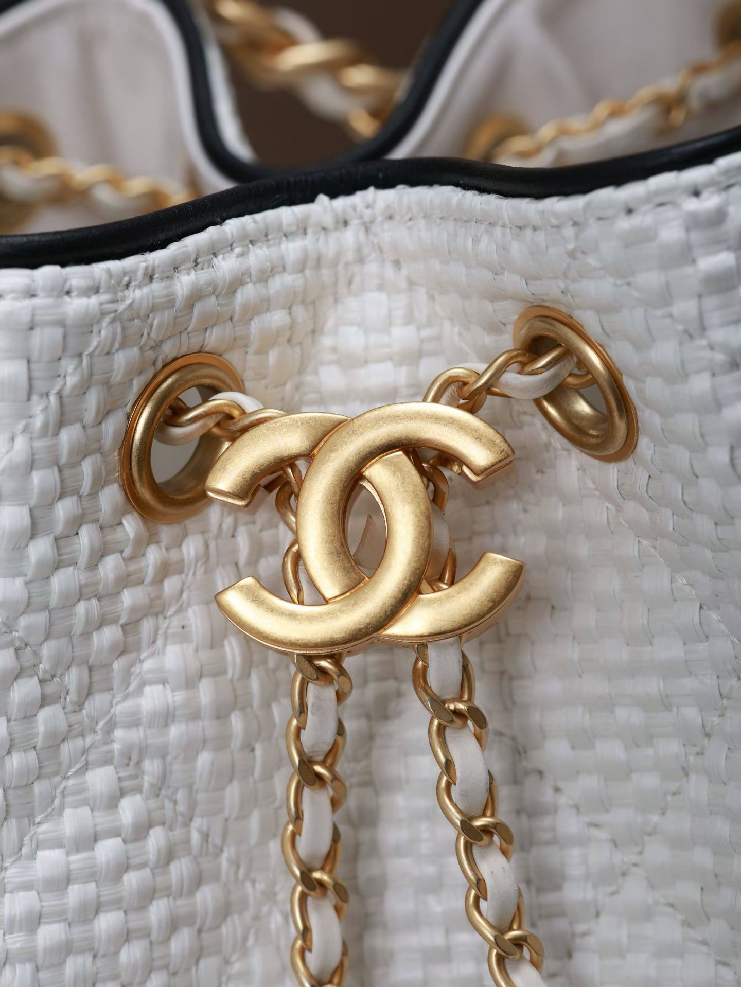 Chanel 25 Handbag view 4