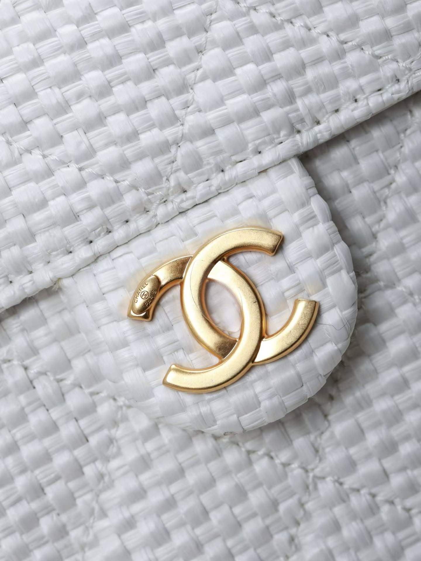 Chanel 25 Handbag view 5