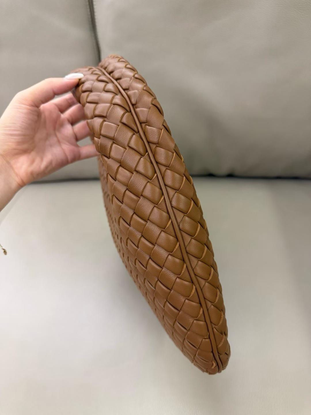 Bottega Veneta Veneta view 3