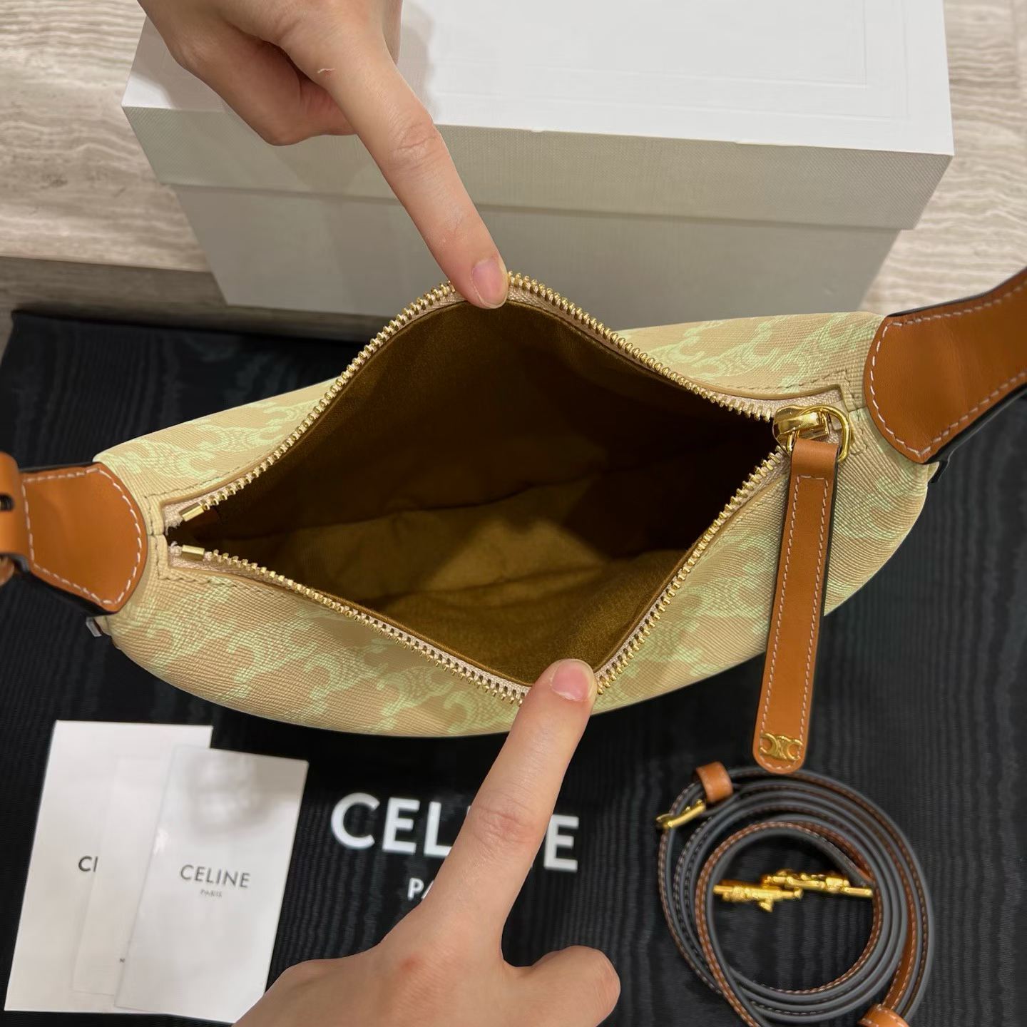 Celine Teen Lulu In Triomphe Canvas view 4