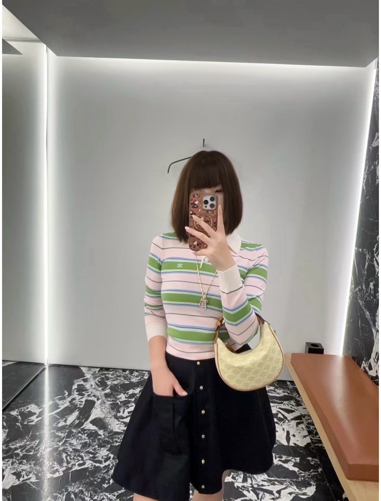 Celine Teen Lulu In Triomphe Canvas view 9