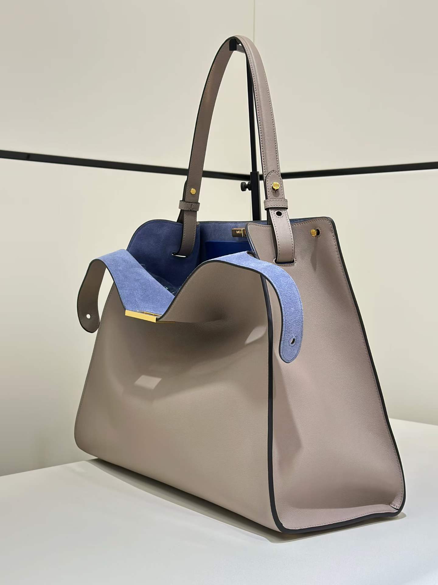 Fendi Way Medium view 12