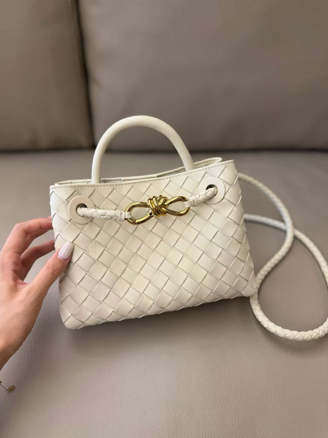 Bottega Veneta Mini Andiamo view 3