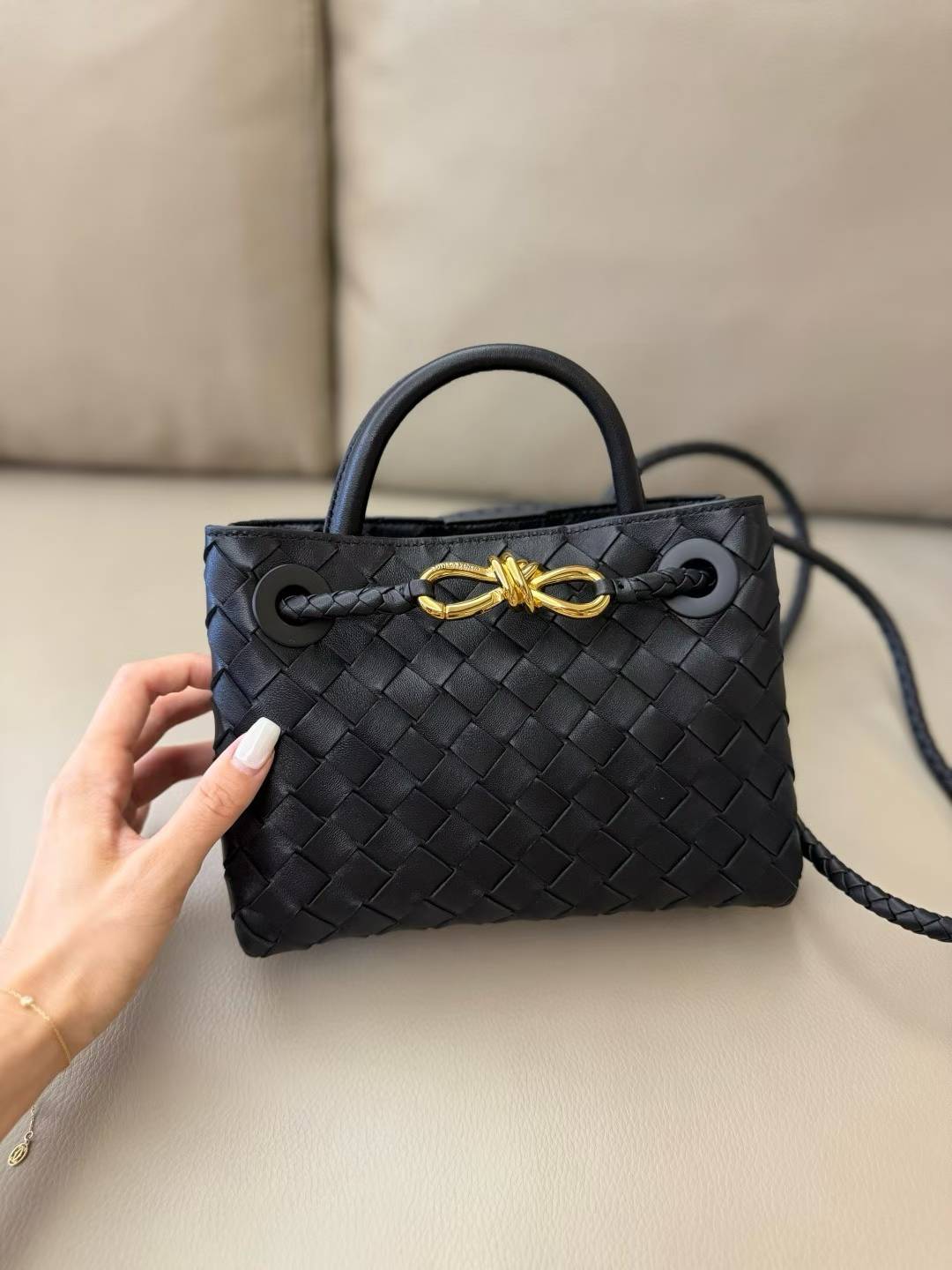 Bottega Veneta Mini Andiamo view 4