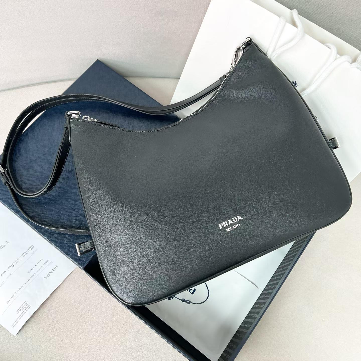 Prada Fold large leather shoulder bag view 10