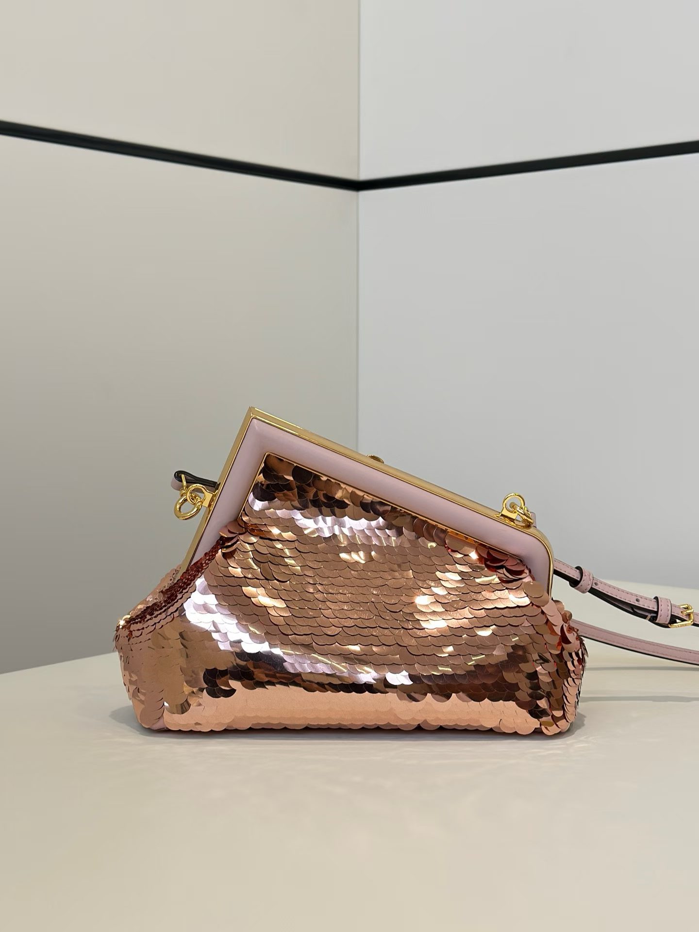 Fendi First view 4