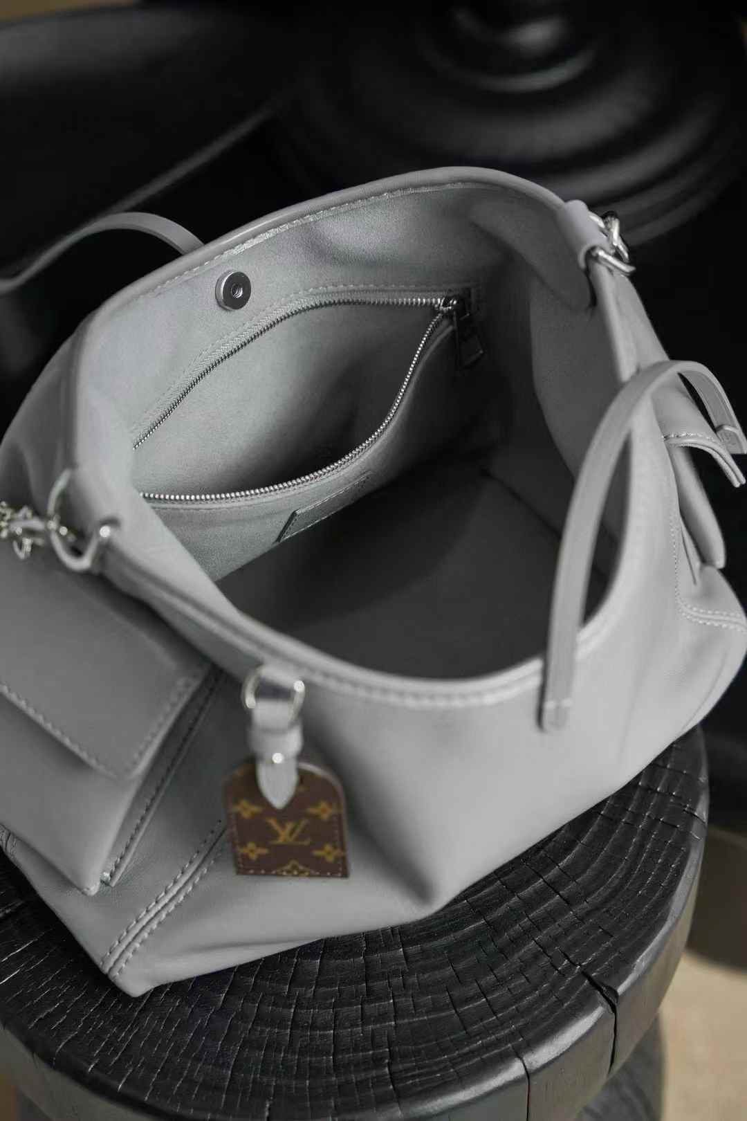 Louis Vuitton CarryAll Cargo Vibe PM Bag M12579 view 3
