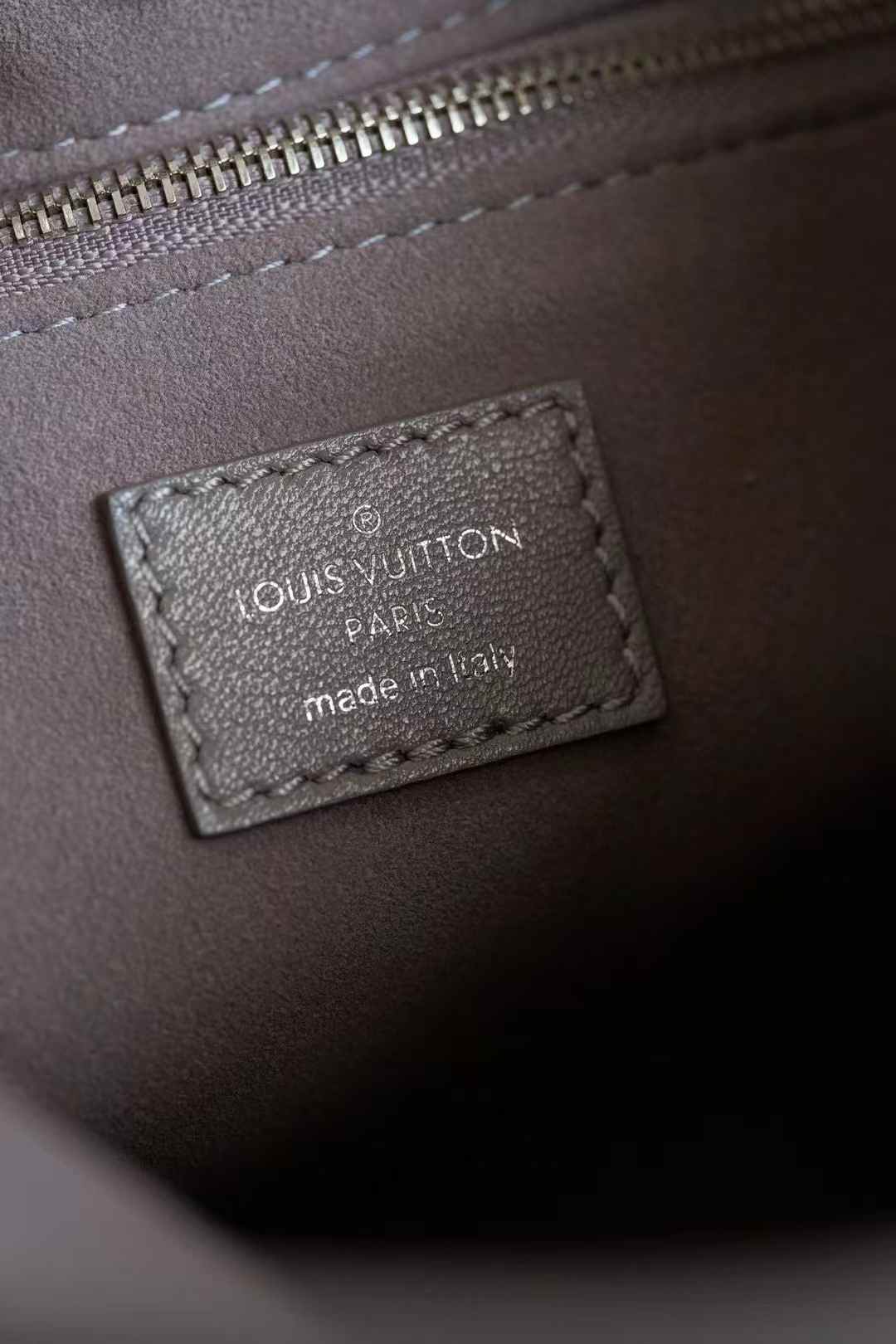 Louis Vuitton CarryAll Cargo Vibe PM Bag M12579 view 6