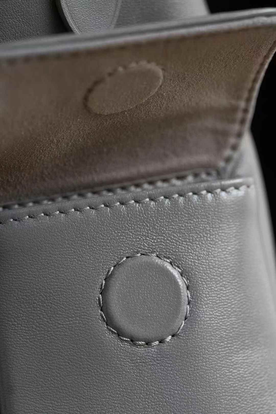 Louis Vuitton CarryAll Cargo Vibe PM Bag M12579 view 8