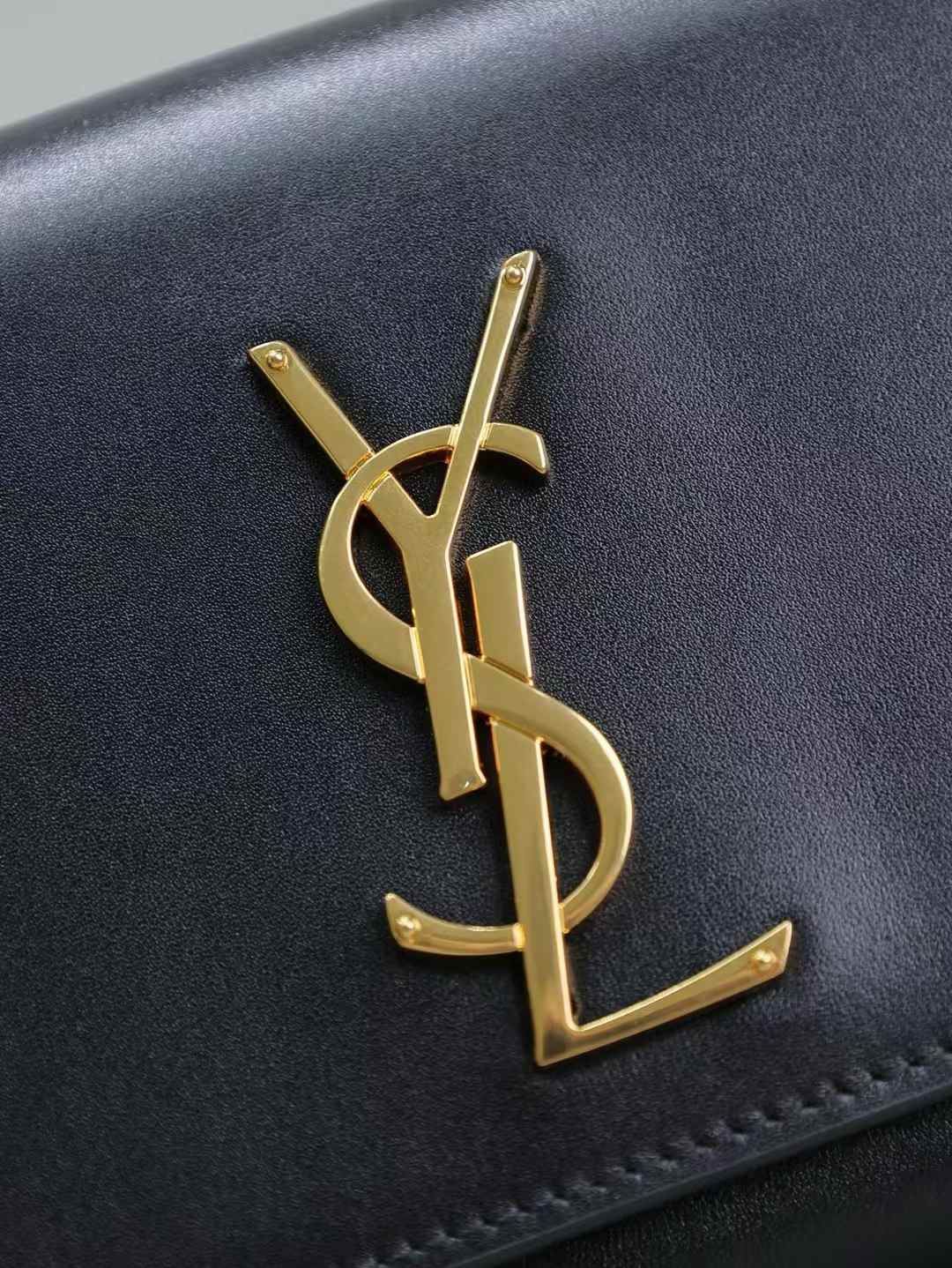 Saint Laurent CLASSIC KATE Handbag view 7