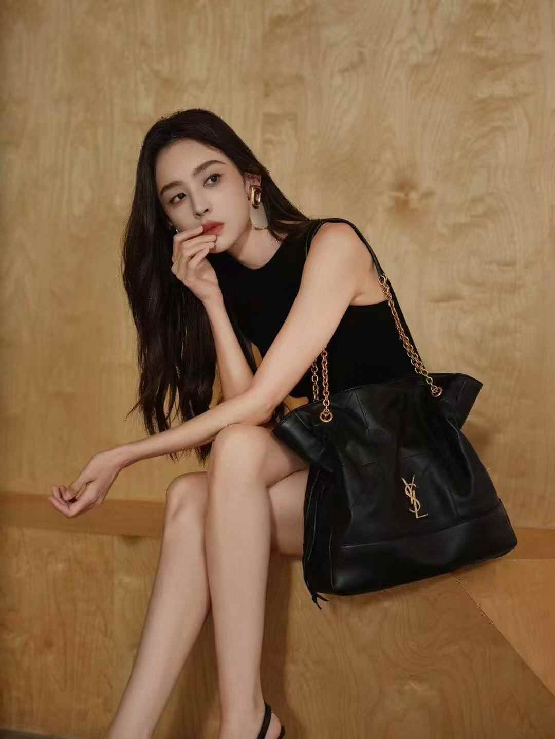 Saint Laurent jamie shopping bag in lambskin view 10