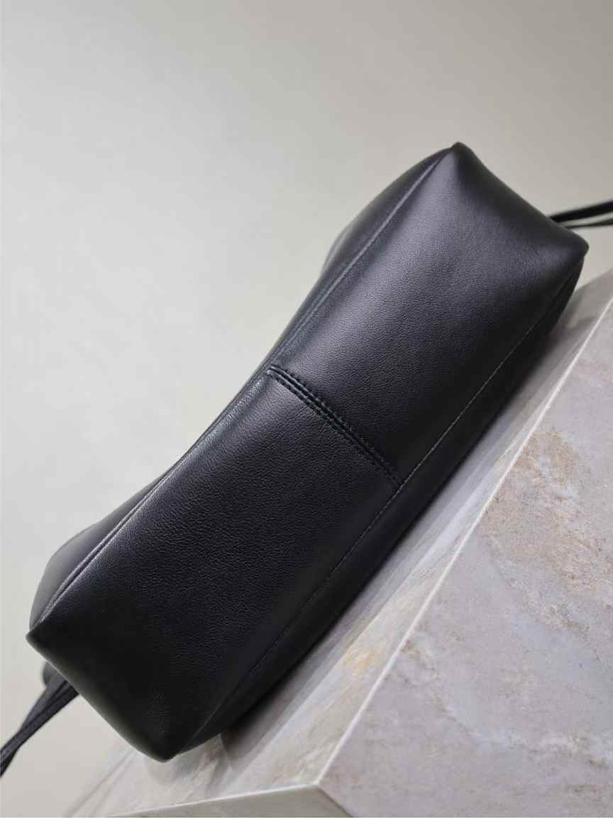 Saint Laurent jamie shopping bag in lambskin view 8