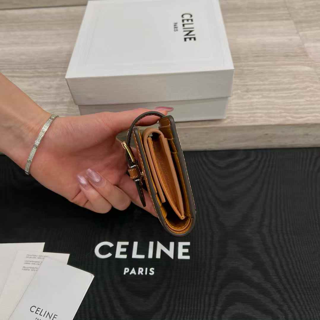 Celine Accordeon Card Holder In Supple Grained Calfskin view 2