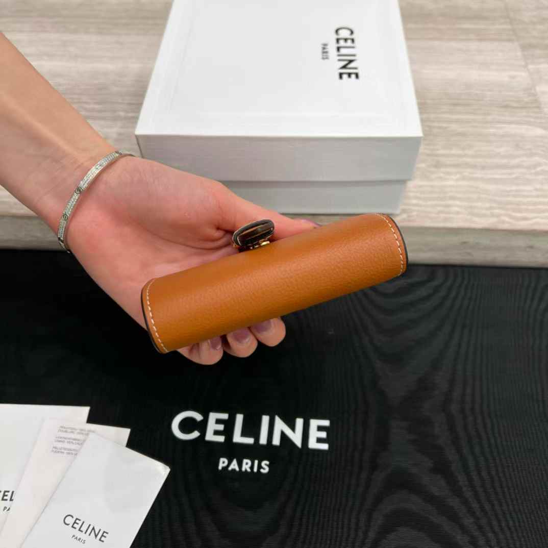 Celine Accordeon Card Holder In Supple Grained Calfskin view 3