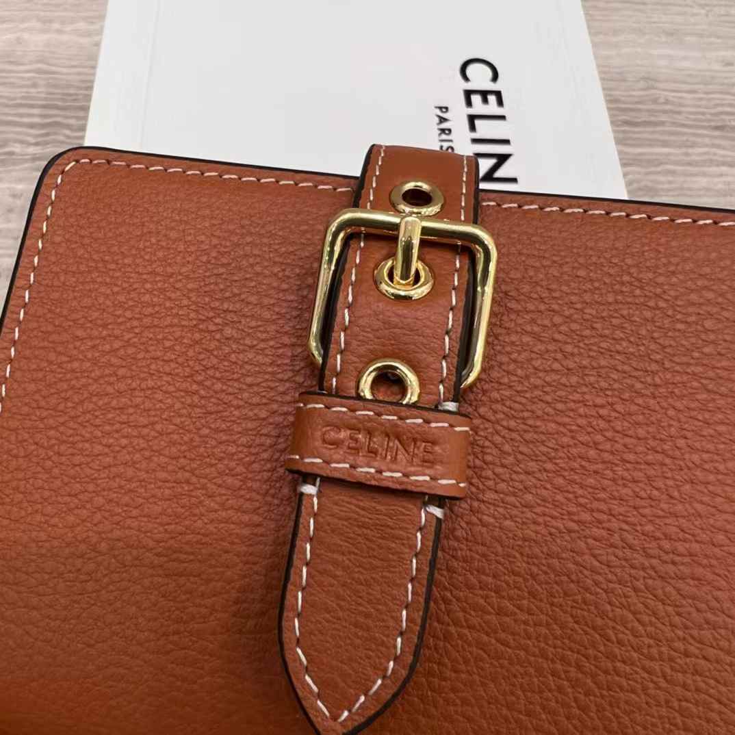 Celine Accordeon Card Holder In Supple Grained Calfskin view 5