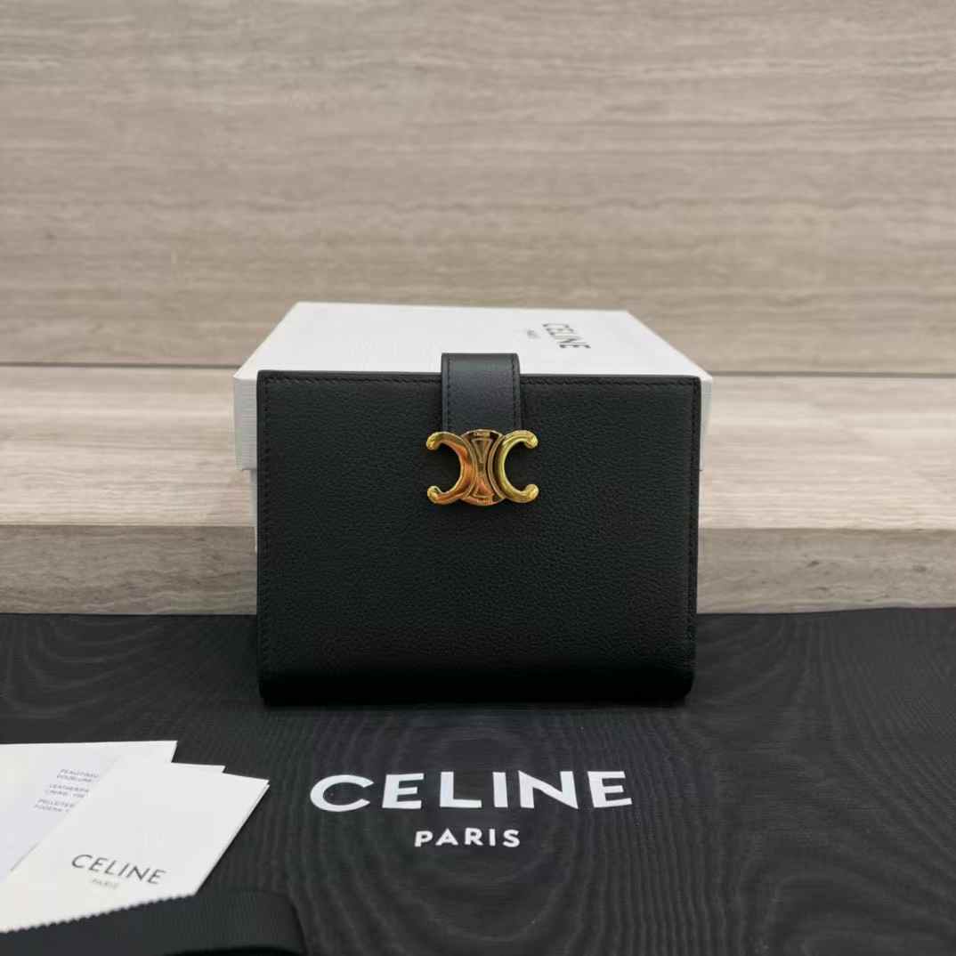 Celine Accordeon Card Holder In Supple Grained Calfskin view 1