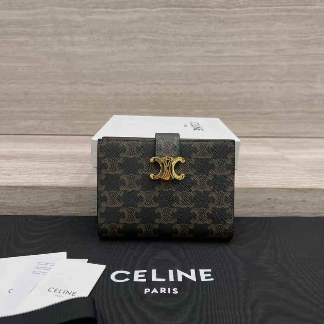 Celine Accordeon Card Holder In Supple Grained Calfskin view 1