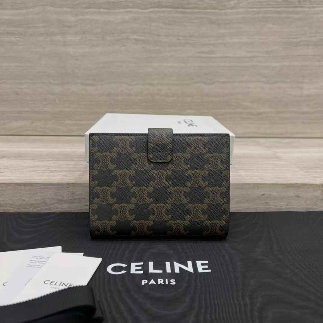 Celine Accordeon Card Holder In Supple Grained Calfskin view 2