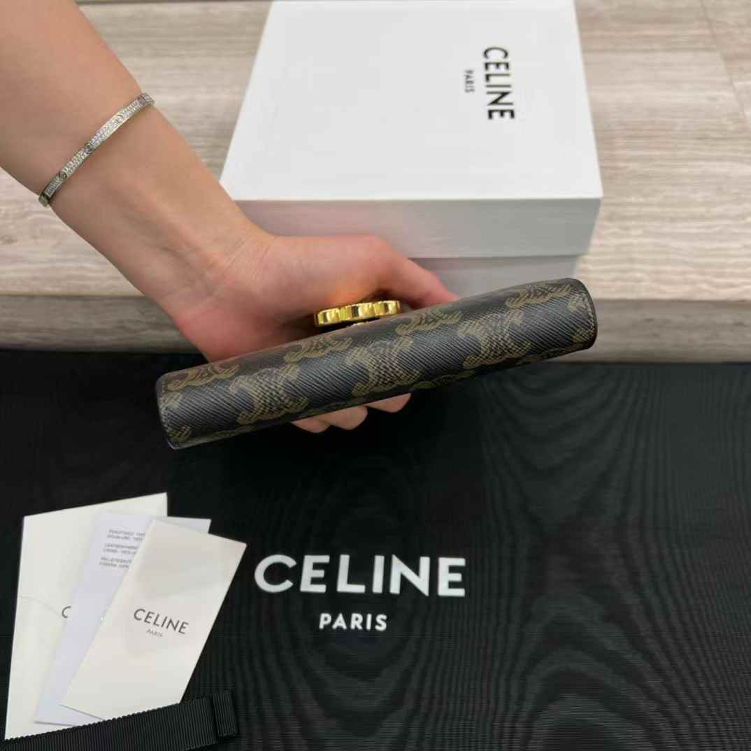 Celine Accordeon Card Holder In Supple Grained Calfskin view 3