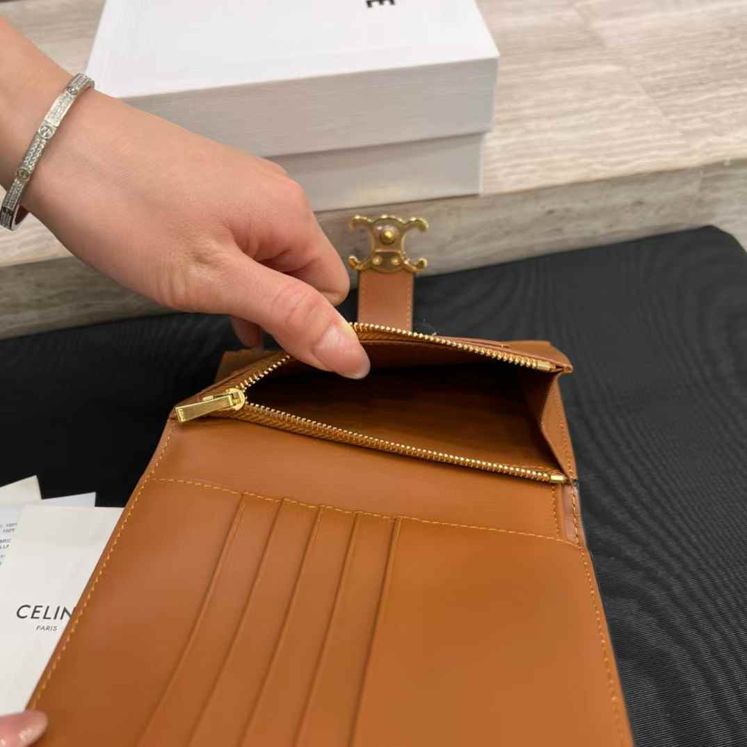 Celine Accordeon Card Holder In Supple Grained Calfskin view 8