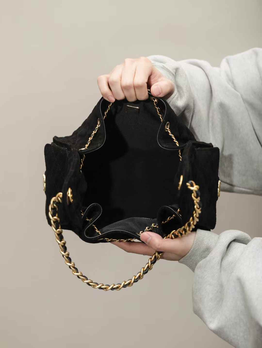 Chanel 25 Bags view 3
