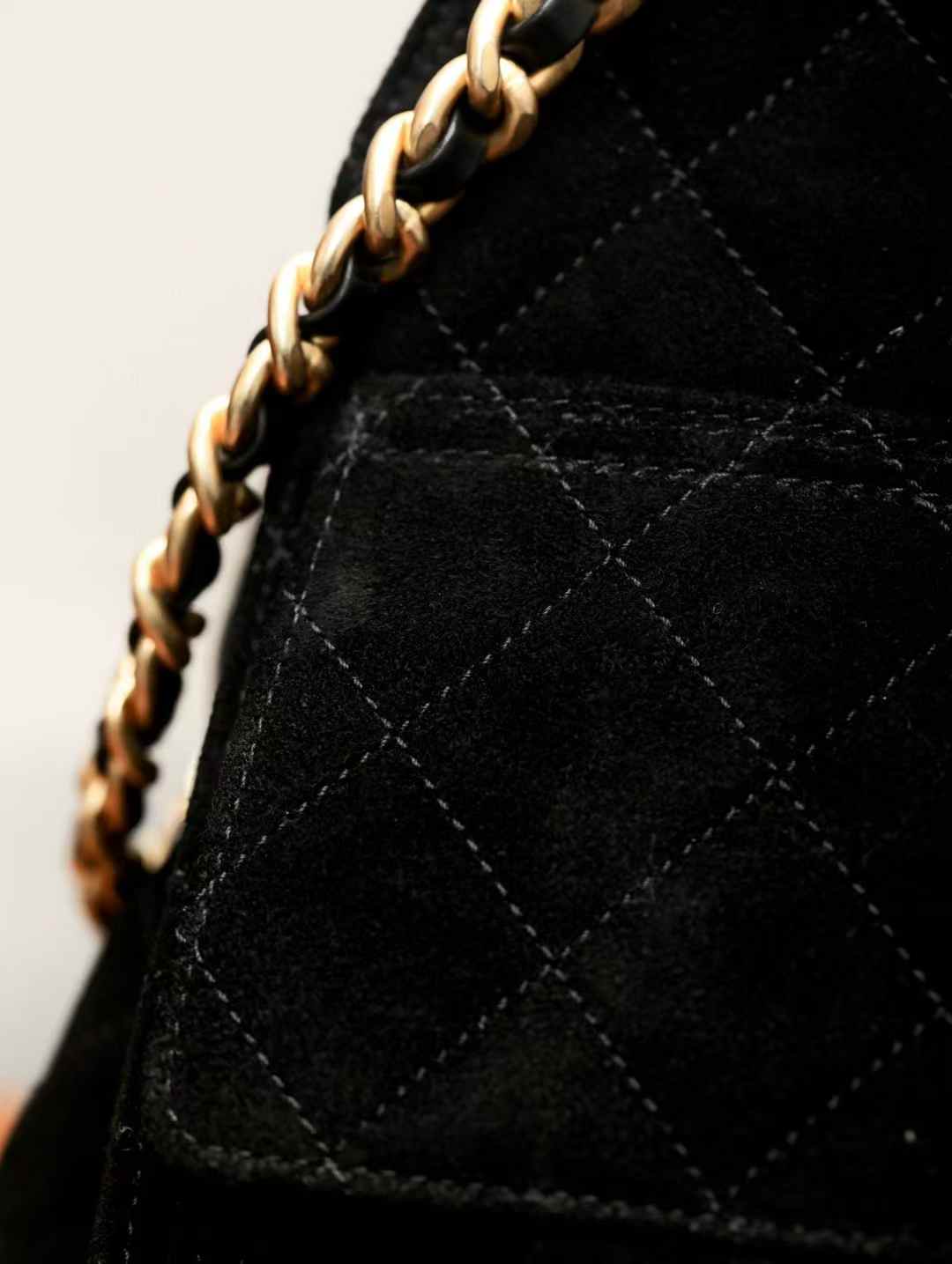 Chanel 25 Bags view 4