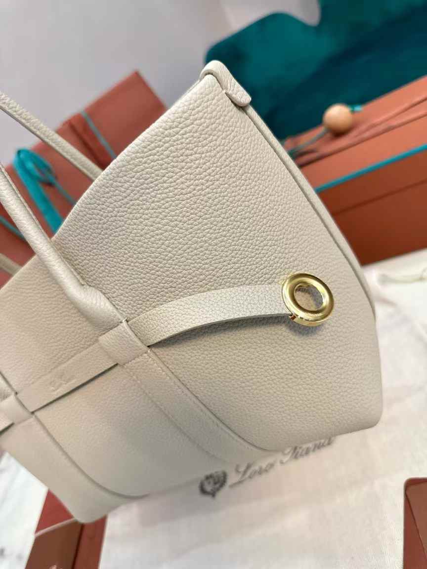 Loro Piana Small Ghiera Shopper view 4