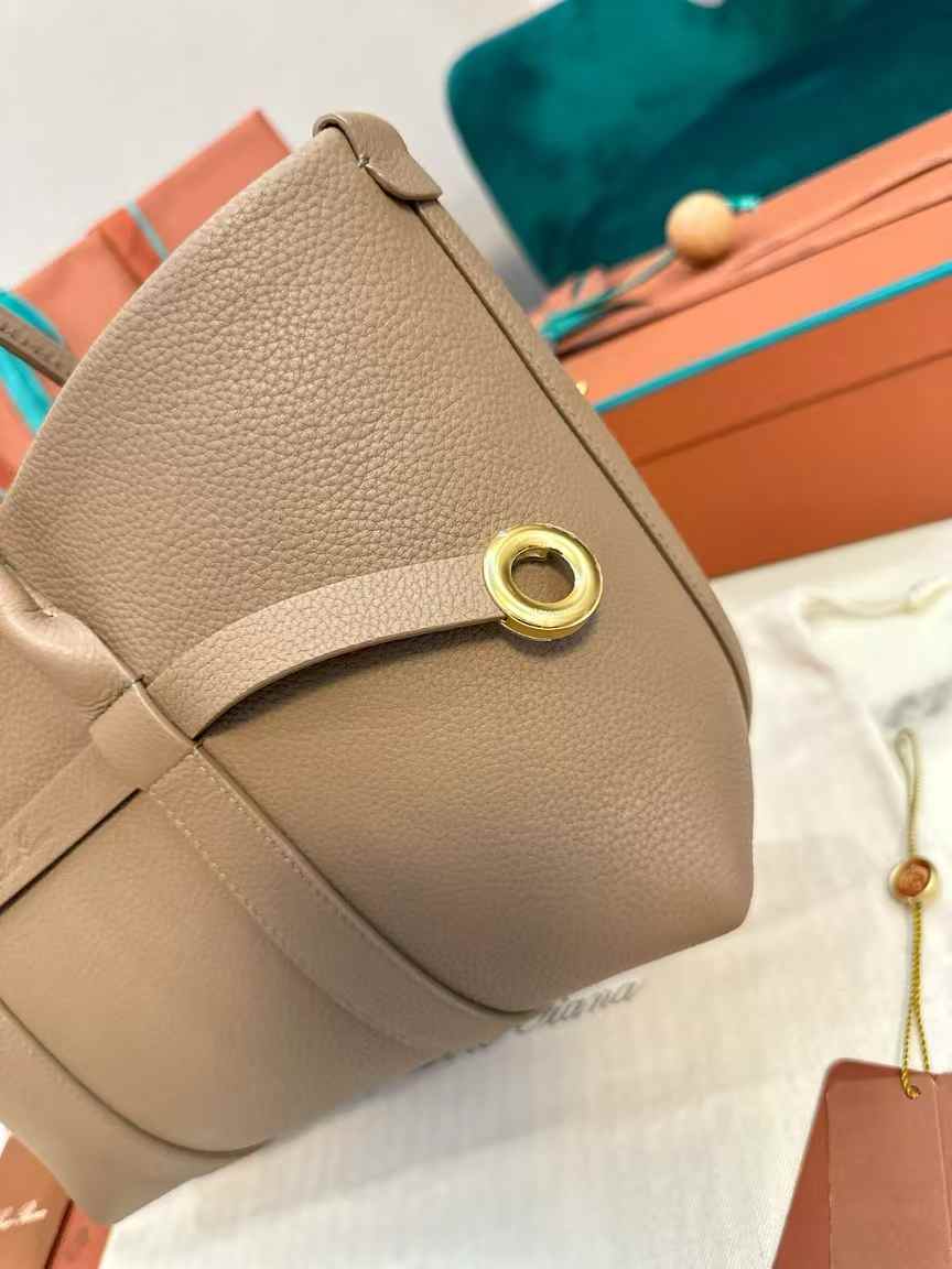 Loro Piana Small Ghiera Shopper view 4