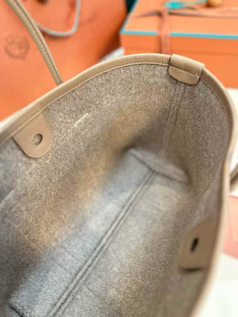 Loro Piana Small Ghiera Shopper view 8
