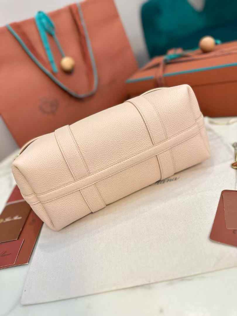 Loro Piana Small Ghiera Shopper view 6