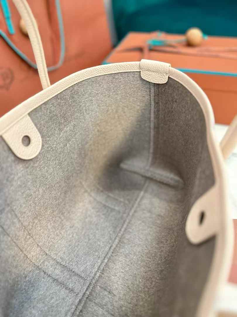 Loro Piana Small Ghiera Shopper view 8