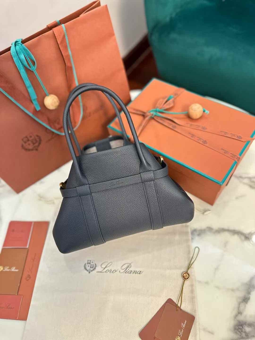 Loro Piana Small Ghiera Shopper view 9